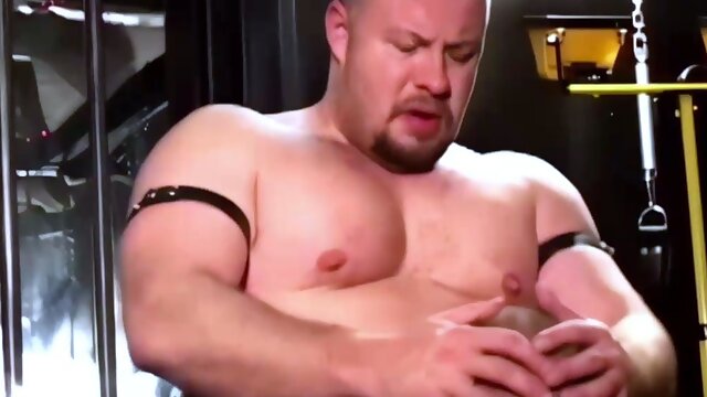 Gay Bear Finally Surrenders Hairy Hole