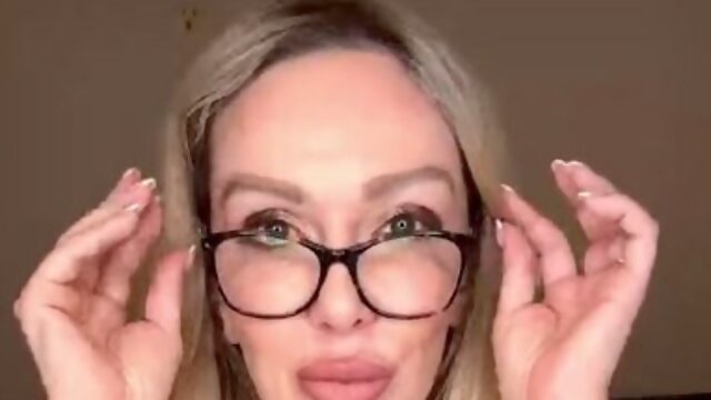Horny Amber Jayne smutty xxx clip