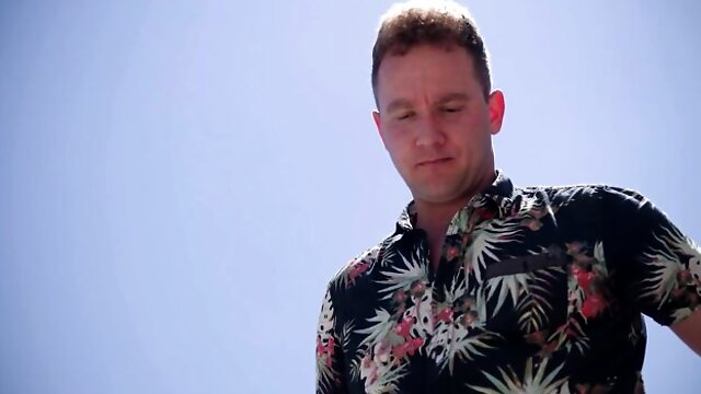 Desiree Dulce, 음부 핥기