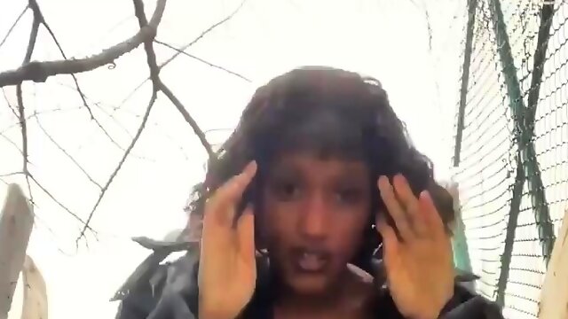 Outdoor Masturbation Webcam, Ebony Maid