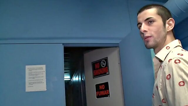 Naive guy gets fellatio