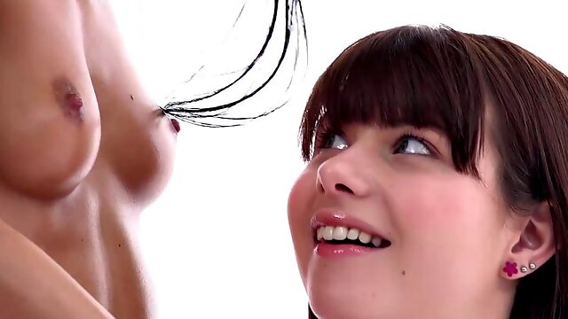 Fistertwister - Luna Rival and Lexi Dona - Fisting