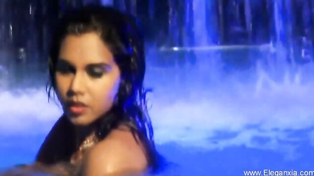 Eleganxia - bollywood scene