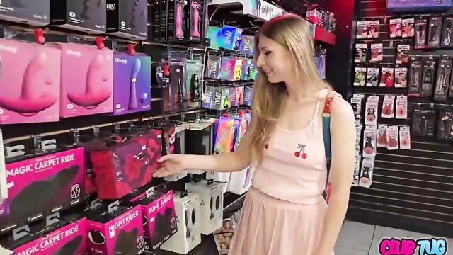 Club Tug featuring Winter Flynns moaning sex