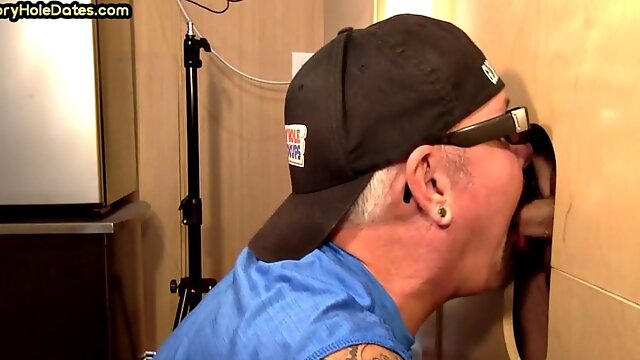 Gloryhole deepthroating caught