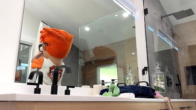 Ditch the Reviews, Its Ride Time: Watch Selena Love Work for Her Squirt on PornDudes Pole! - Selena love