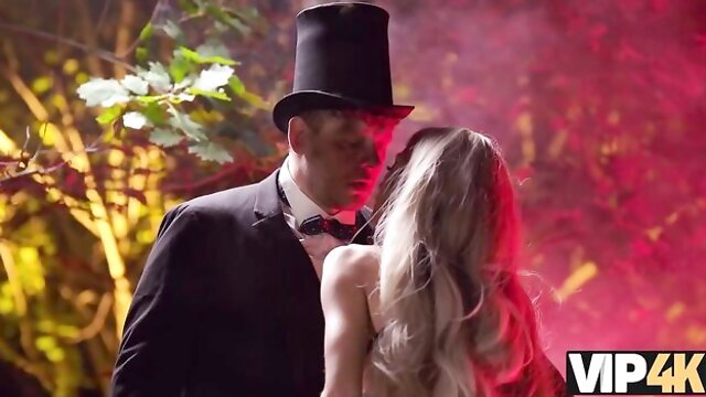 VIP fuck doll with round ass Veronica Leal likes hardcore anal