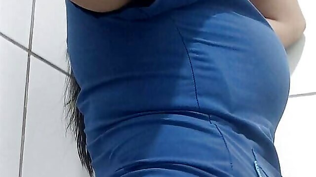 Beautiful Mature Stepmom Makes Her Porn Videos at Her Workplace and Shows Her Wet Vagina