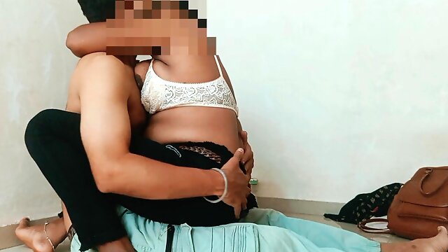 Indian Desi Hot MILF Fucked.