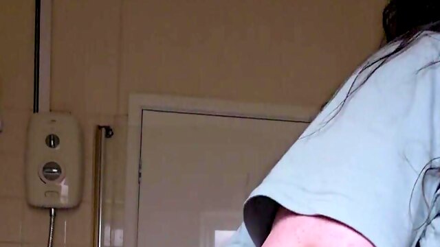 Giant Goddess Ass and Body Show off