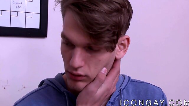 Young jocks Zack Grayson and Justin Dean make passionate love