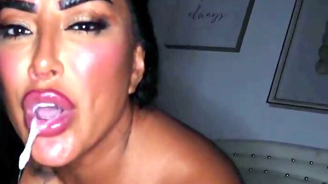Kiara Mia - Gets Destroyed With Huge Load Crampie