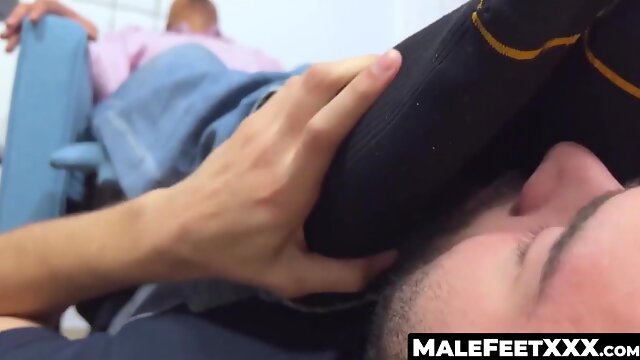 MaleFeetXXX.com - Braided Andres extraordinaire soles idolize practice with a magic recliner sole genie