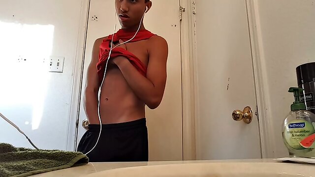 Twink Lucas Bathroom Off