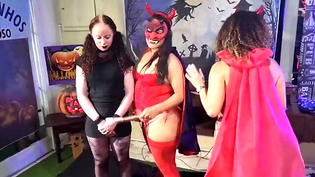 Halloween house party pumping some hot and sexy Brazilian women in cosplay Leave the party to offer their tight pussies