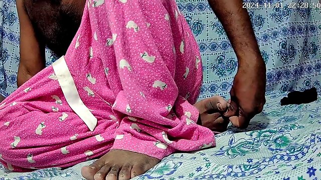 Indian dasi boy hand job in the jungle 2865r