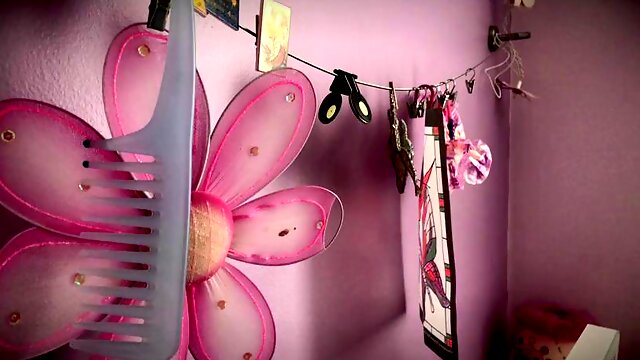 Sperma Drinnen, Strip