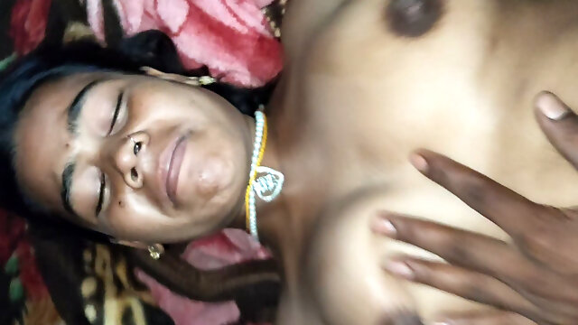 I Called My Girlfriend and Brought Her with Oil, It Was a Lot of Fun.