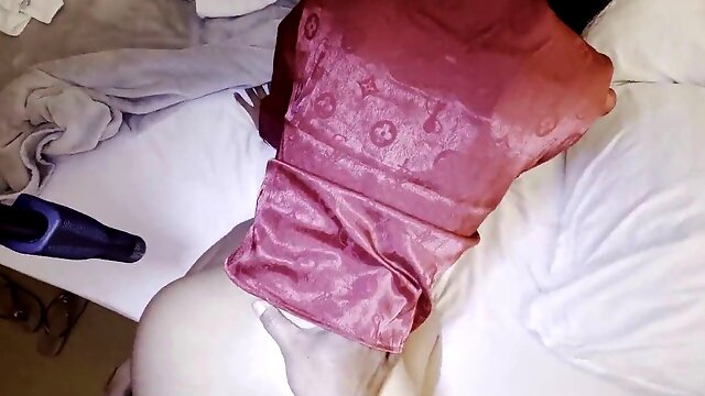 Hot Filipina Ashira gets down and dirty in the Philippines