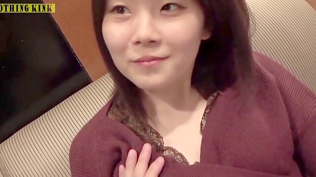 Asian angel Ayumi Honda in a school uniform getting down to business