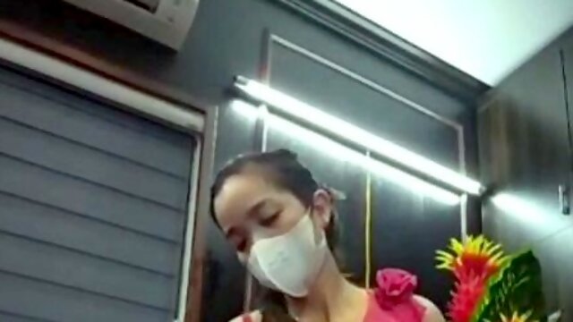 Teen masseuse masturbates at her workplace 85442180963998486