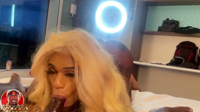 VonFawkNTrans Fucks New Orleans Tranny @jadafineasss