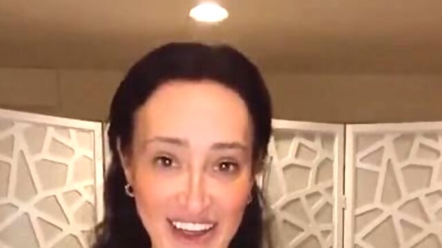Lewd MILF with saggy boobs memorable adult clip