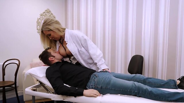 Missionary, Abspritzen Im Mund