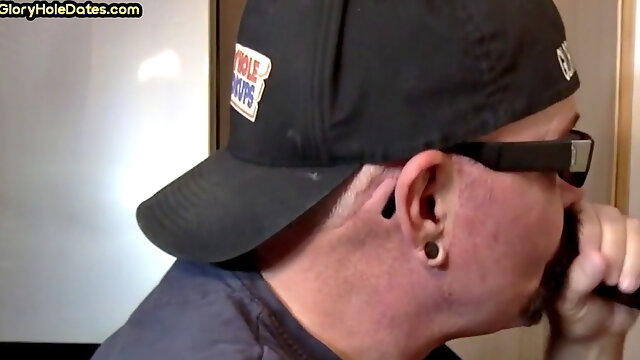 Cockhungry mature deepthroating