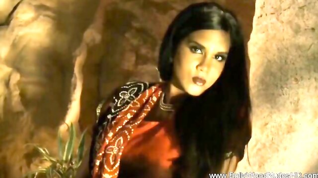 Fiancées brunette sex