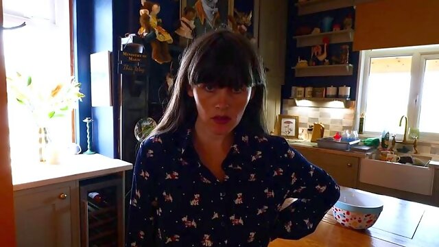 Sydney Harwin - Mommy Can’t Be Late.. We Need To Get Rid