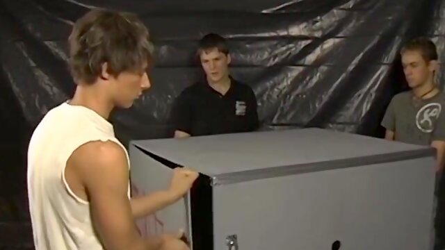 TRAIN YOUNGSTERS - Fraternity newcummer Dillon Samuels deep throats lollipops in four-way (Kameron Scott)