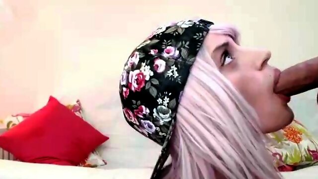 Amateur blonde teen blowjob and fucking in the bathroom