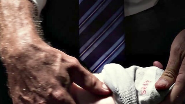 THE BOY LANE Chapter 1 - Grooming