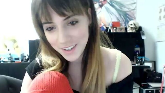 Sexy Amateur 18 Blond Teen First Time Webcam