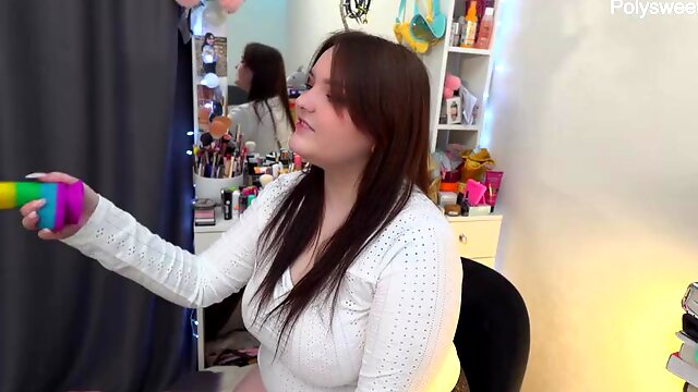 It turns me on to be spied on