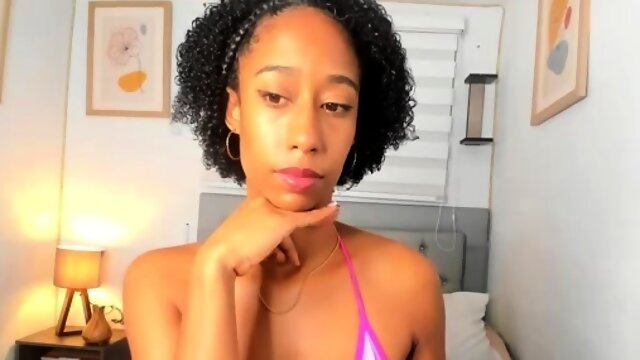 Amateur ebony Nela masturbates and screams