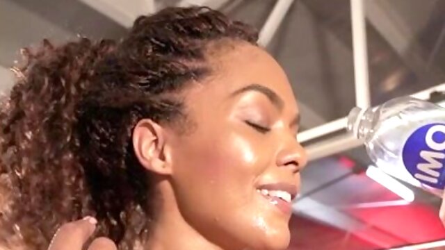Lewd fitness MILF memorable adult clip