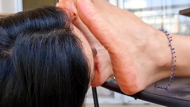 Goddess Kiffa Vitoria Vonteese - Dirty Feet Ep 10 - Lesbian Slave Licks Goddess Dirty Feet