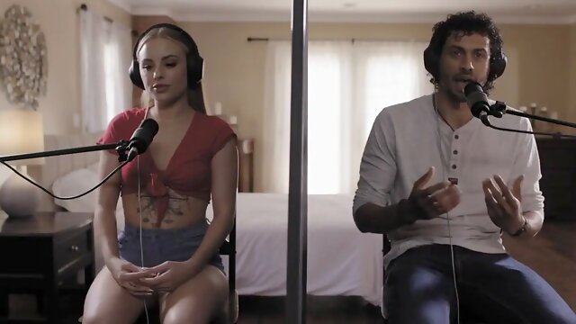 Anna Claire Clouds & Alex Jones have a blind date with real female orgasms