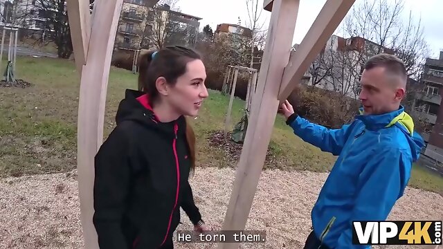 Jogging Ended Up As A Hot Sex With A Stranger With A Cuckolding Bf