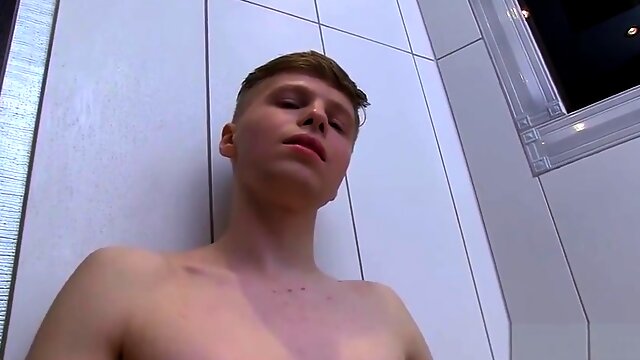 Shower Twink
