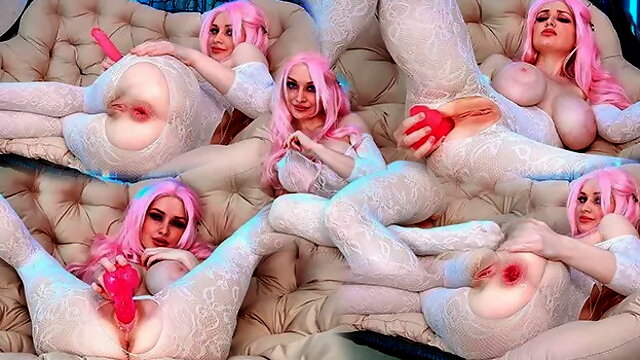 Madame Pinky Shakes Her Gaping Wet Holes