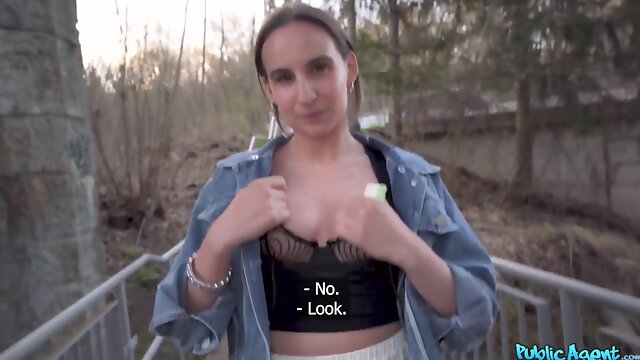 Schüchtern, Strümpfe