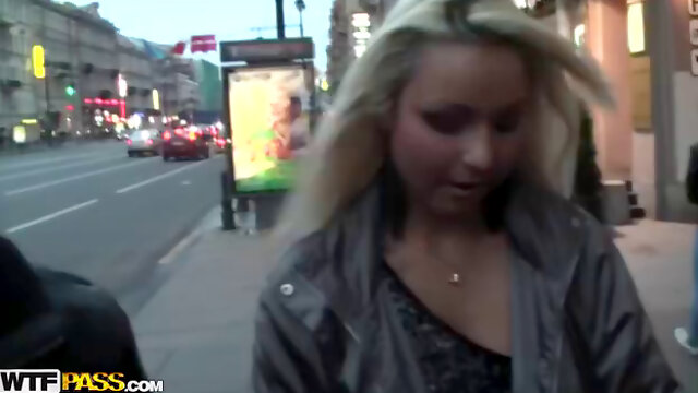 Public Se xWith Gf In Fishnets