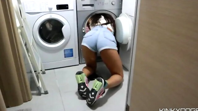 Big Ass Step Sister Stucked and Asking for Help