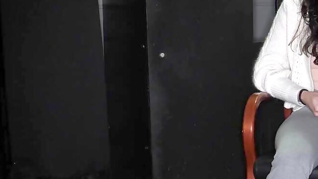 Hinter Der Bühne, Gloryhole