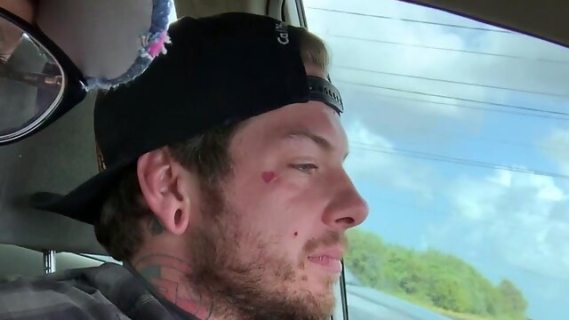 Amateur milf car outdoor handjob