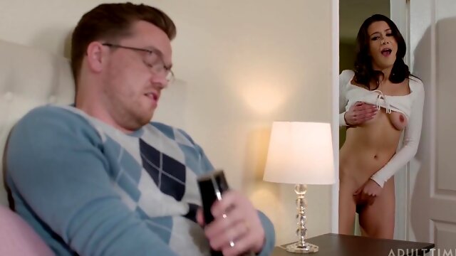 Adolescente, Spiate, Pelosa