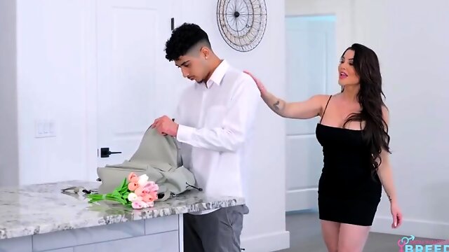 Naughty mom Katie Kush thrilling adult story